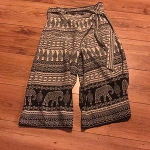 Festival Bohemian/Hippie wide leg Elephant Capris